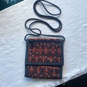 Vintage Crossbody Wallet